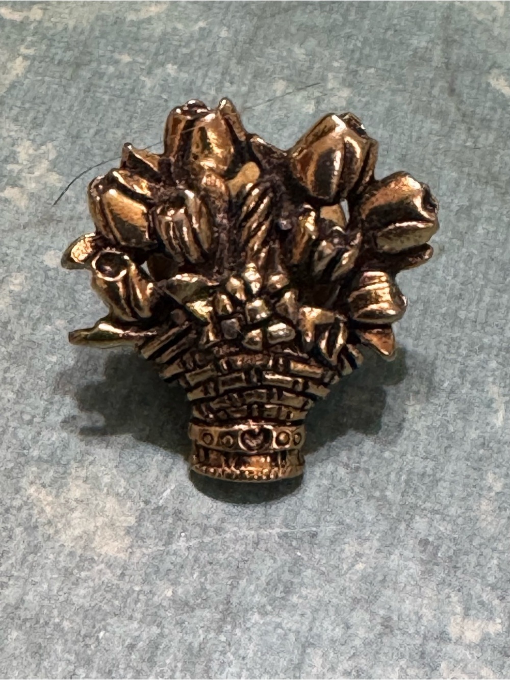 VINTAGE CTA TULIP BASKET PIN